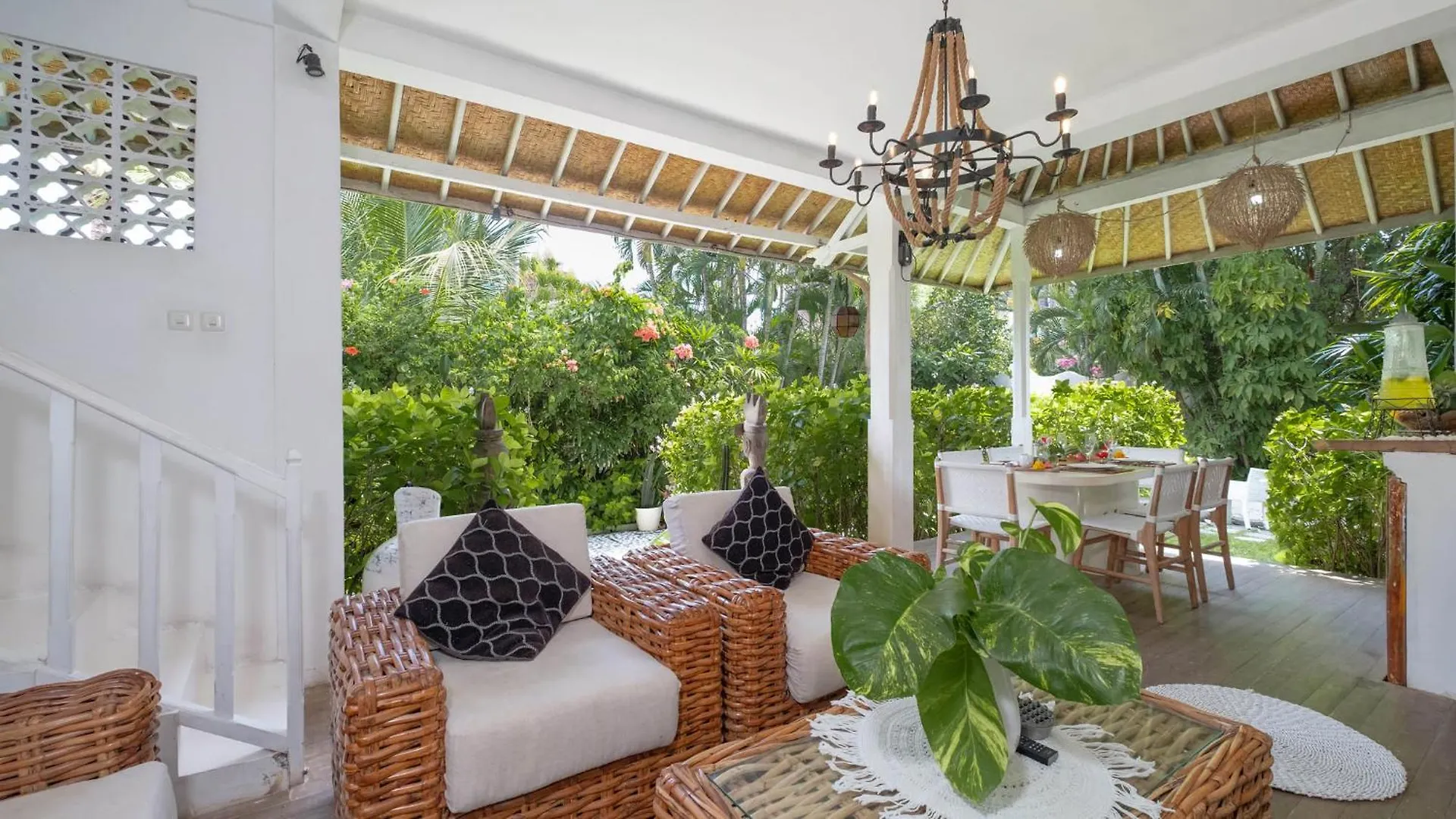 Ocean Luxury Villas Indonesia