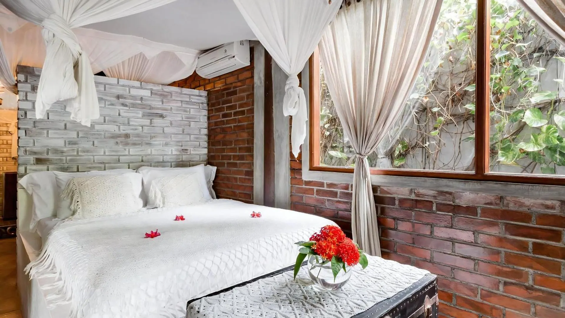 The Ocean Luxury Villas Resort Семиньяк