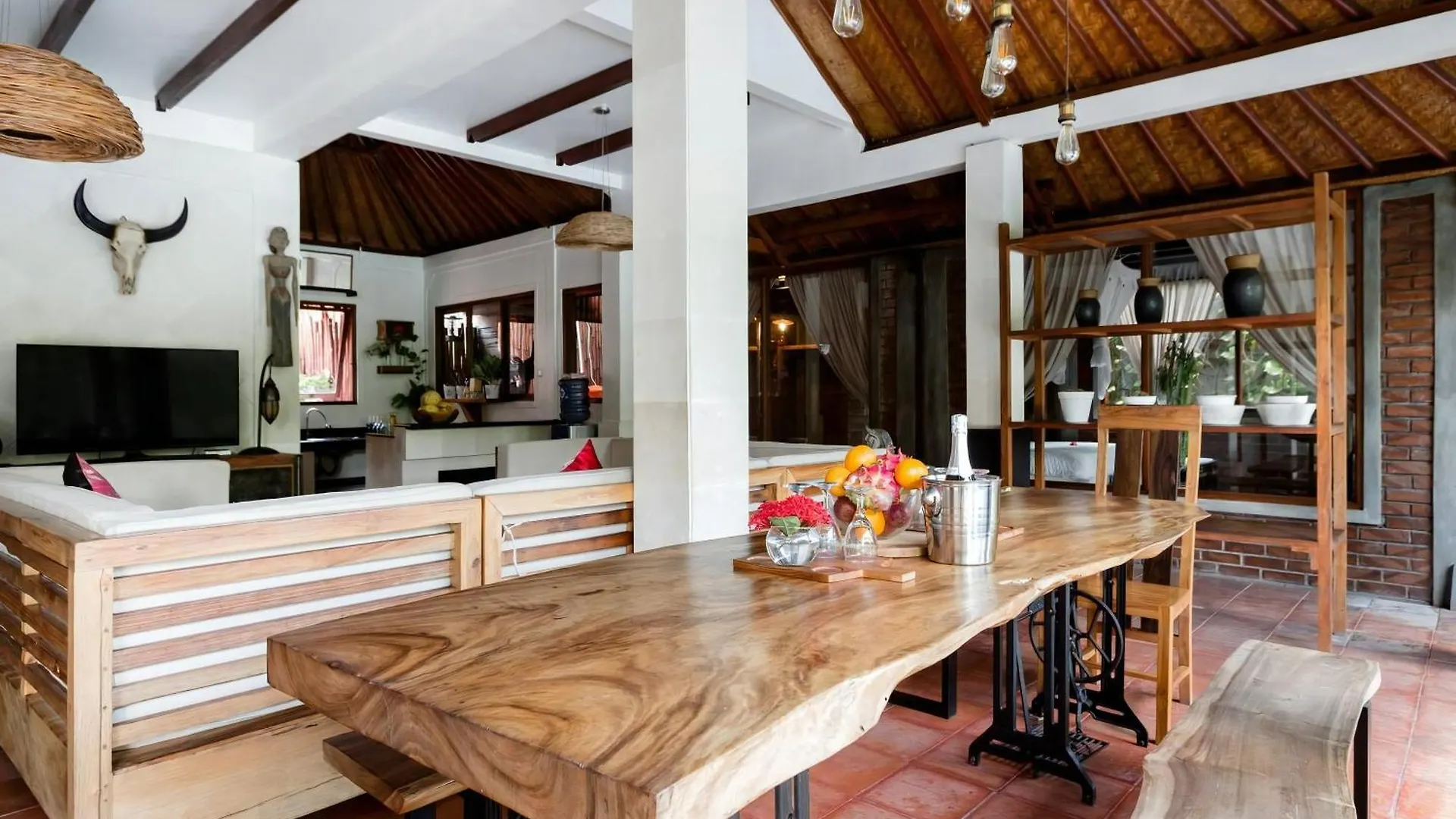 The Ocean Luxury Villas Resort Семиньяк
