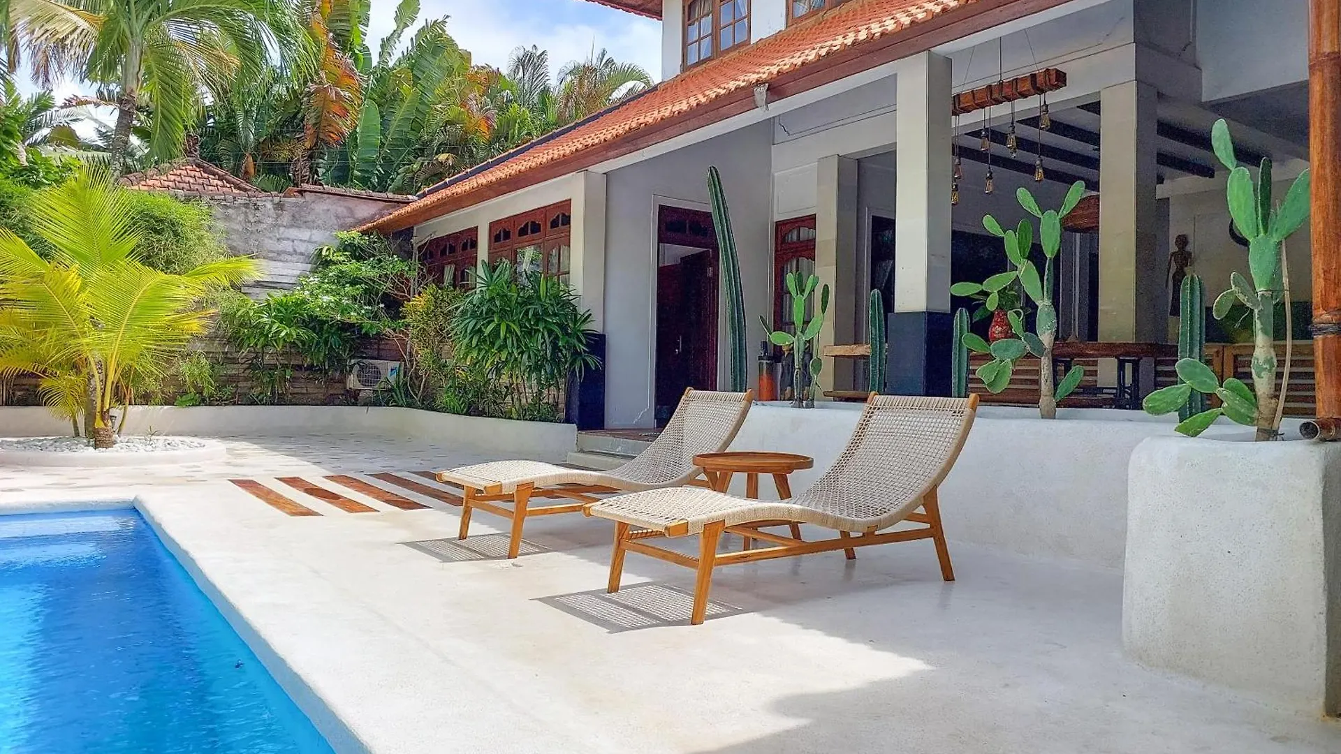 The Ocean Luxury Villas Resort Семиньяк Индонезия