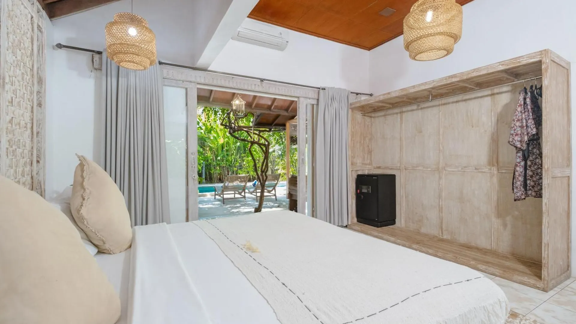 The Ocean Luxury Villas Resort Семиньяк
