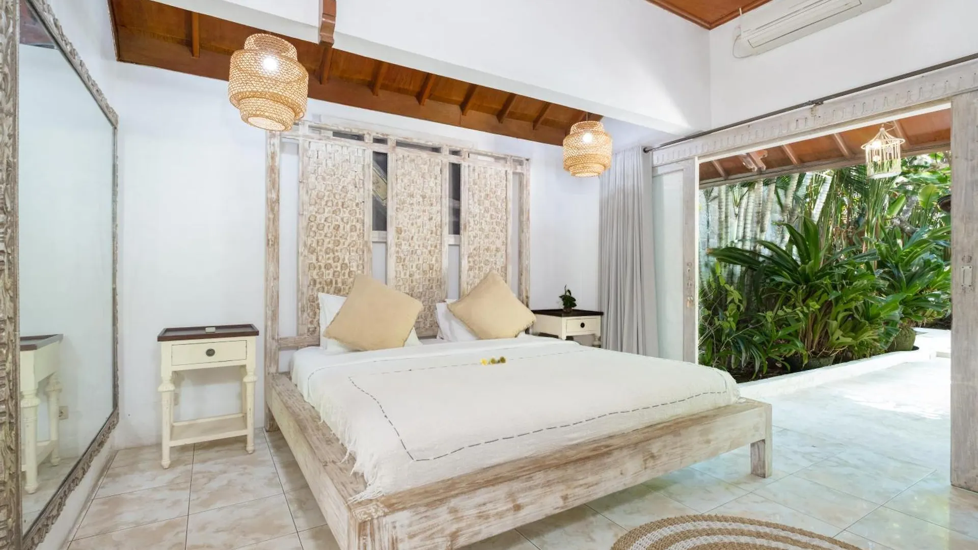 The Ocean Luxury Villas Resort Семиньяк 0*,